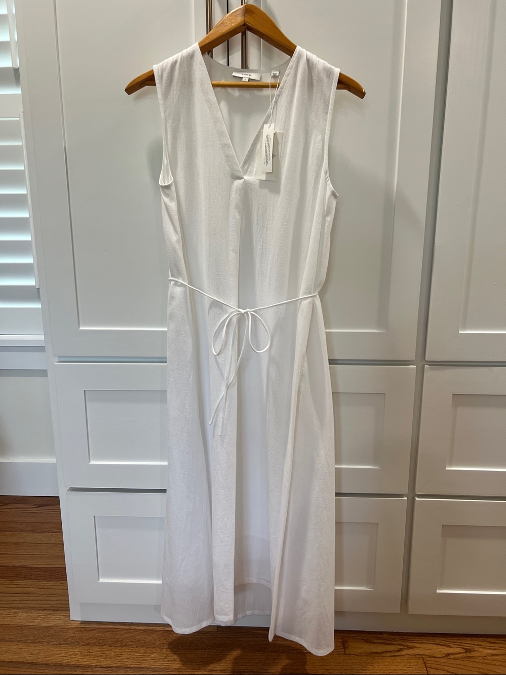 Vince white sleeveless dress. Great for vacation, parties NWT. Never worn!